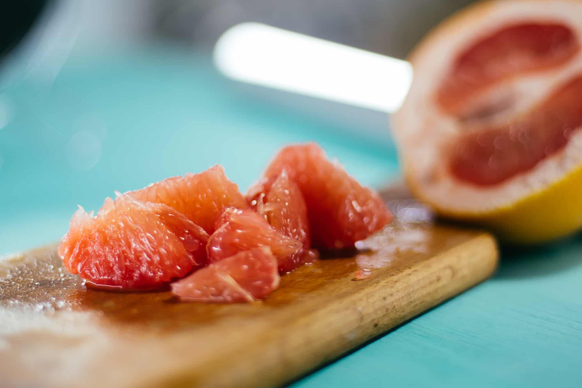 grams of carbs in grapefruit